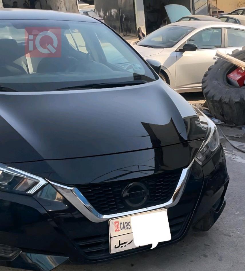 نيسان فيرسا